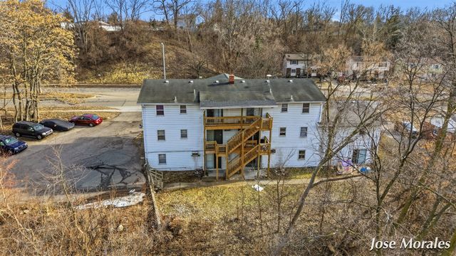 1833 Prairie Parkway, Wyoming, MI 49519