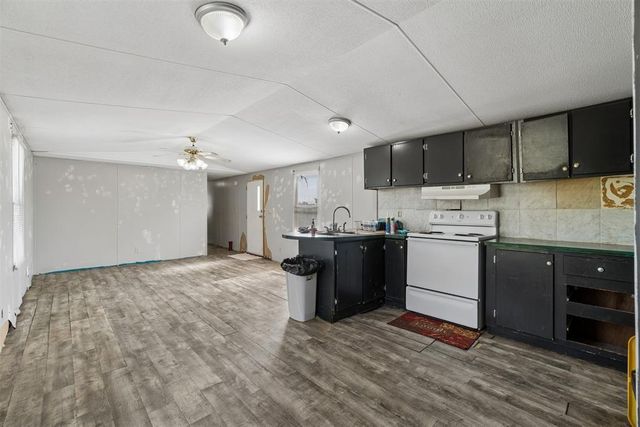 17201 Rolling Meadows, Newalla, OK 74857