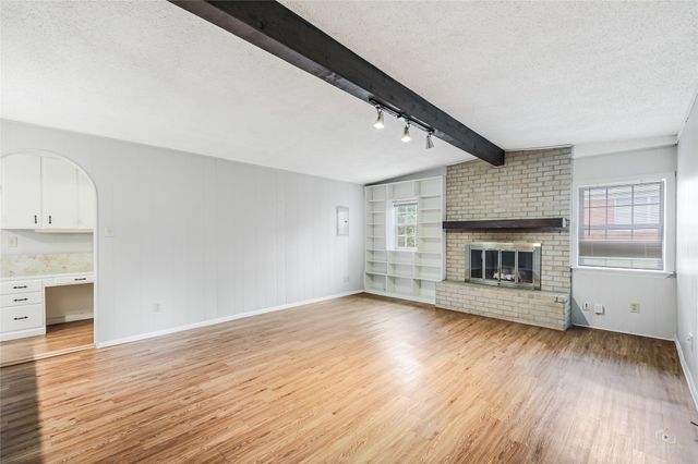 8033 Pinewood Drive, Benbrook, TX 76116