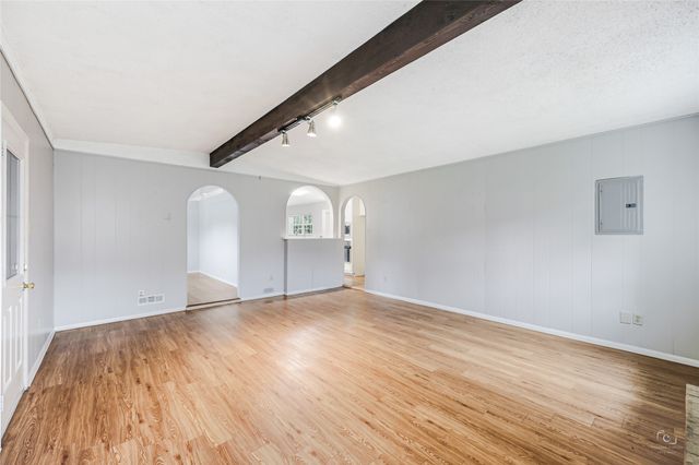 8033 Pinewood Drive, Benbrook, TX 76116