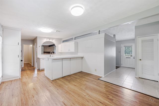 8033 Pinewood Drive, Benbrook, TX 76116