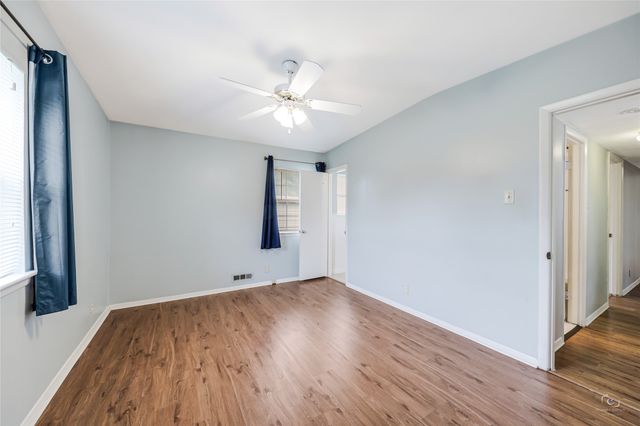 8033 Pinewood Drive, Benbrook, TX 76116