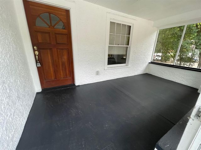 2635 W UNIVERSITY AVENUE, Gainesville, FL 32607