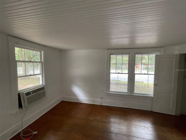 2635 W UNIVERSITY AVENUE, Gainesville, FL 32607