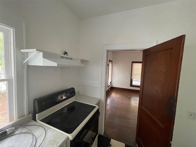 2635 W UNIVERSITY AVENUE, Gainesville, FL 32607