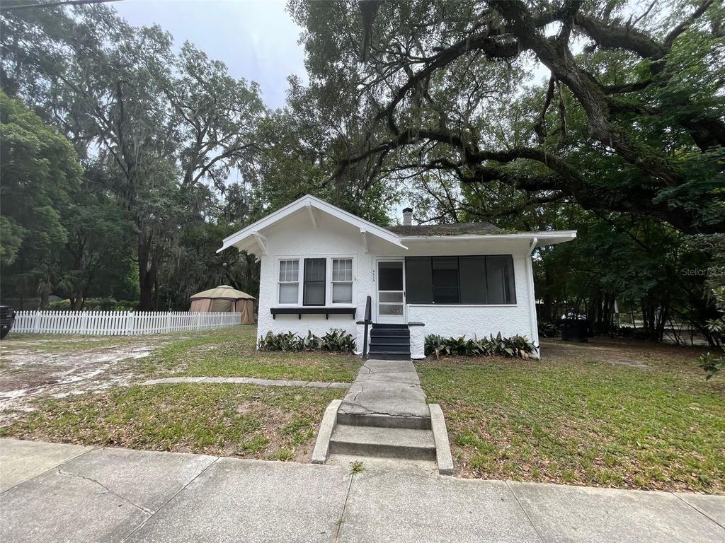 2635 W UNIVERSITY AVENUE, Gainesville, FL 32607