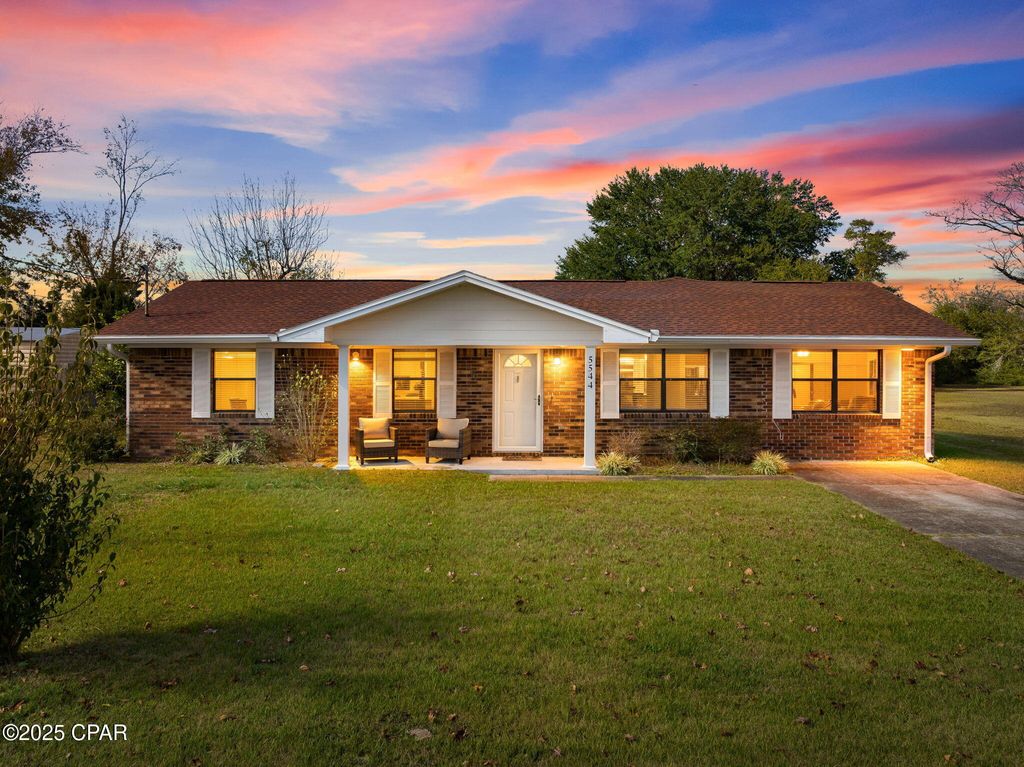 5544 Lakewood Circle, Panama City, FL 32404