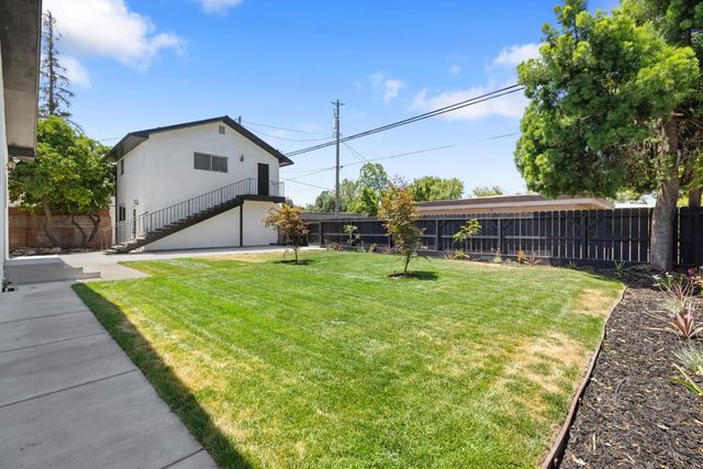143 N Lincoln Ave, Manteca, CA 95336