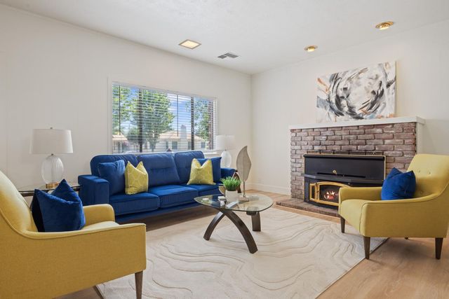 143 N Lincoln Ave, Manteca, CA 95336