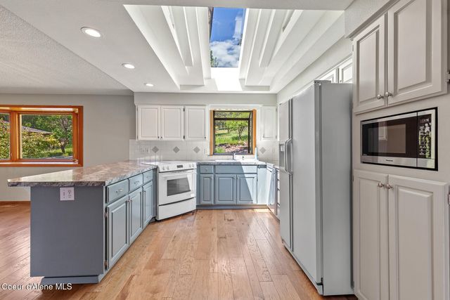 2916 E HARRISON AVE, Coeur D'alene, ID 83814
