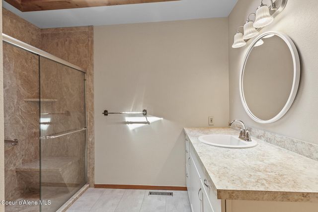2916 E HARRISON AVE, Coeur D'alene, ID 83814