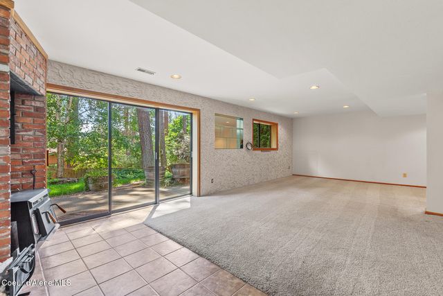 2916 E HARRISON AVE, Coeur D'alene, ID 83814