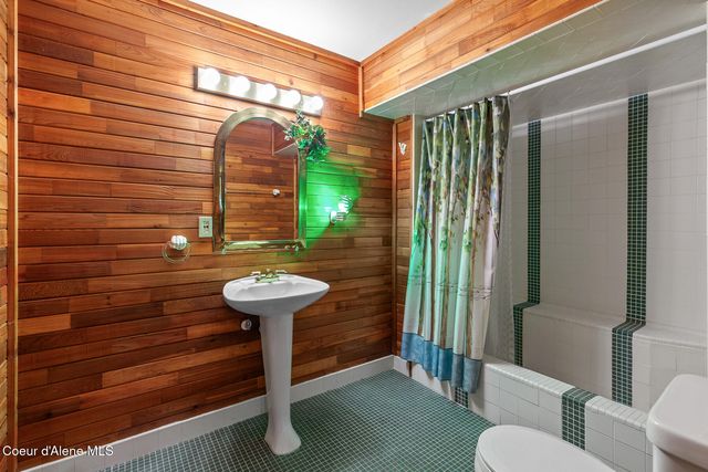 2916 E HARRISON AVE, Coeur D'alene, ID 83814