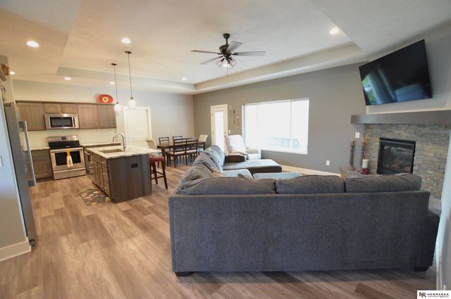 1304 Olivia Drive, Eagle, NE 68347