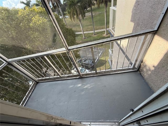 6995 NW 186th St E506, Hialeah, FL 33015