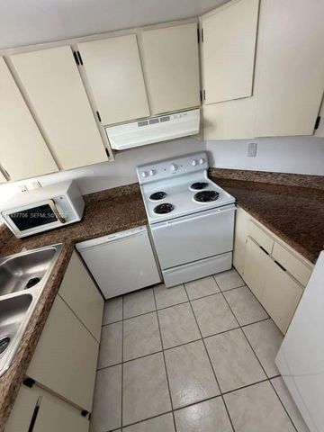 6995 NW 186th St E506, Hialeah, FL 33015