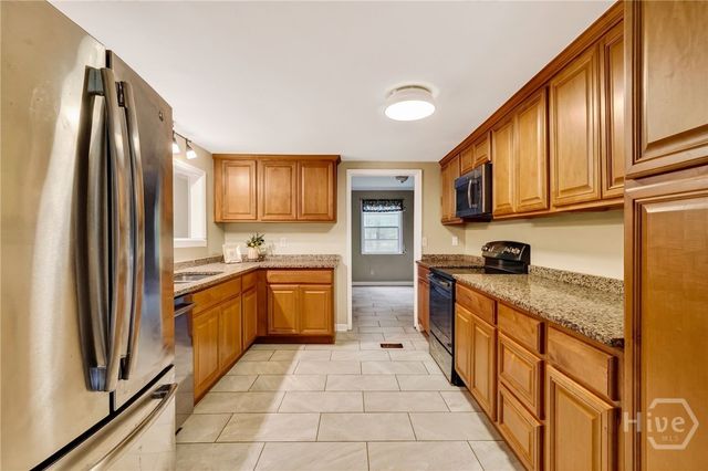 20 Vernonburg Road, Savannah, GA 31419