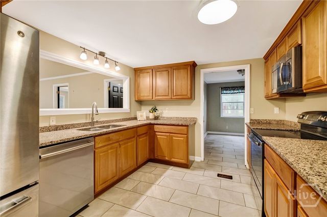 20 Vernonburg Road, Savannah, GA 31419