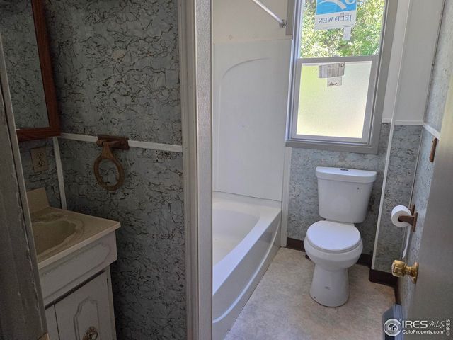 407 Carson St, Brush, CO 80723