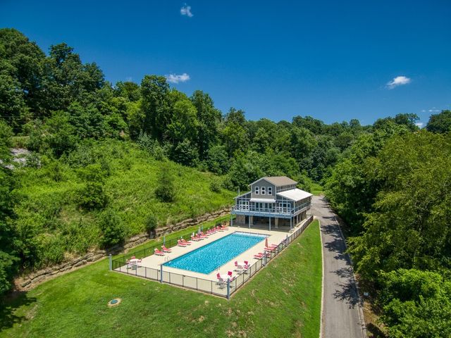 308 Highbridge Dr, Smithville, TN 37166