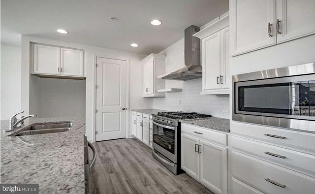 3257 MATEER LN, Mechanicsburg, PA 17055
