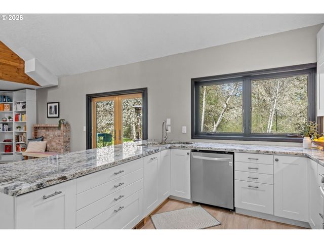 3373 LAVINA Dr, Forest Grove, OR 97116