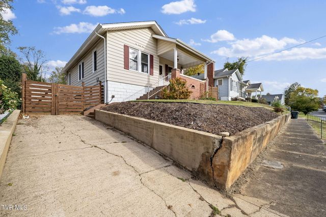 1023 Arlington Avenue, Bristol, VA 24201