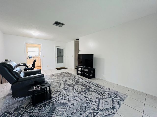 2744 Emory Drive E E, West Palm Beach, FL 33415
