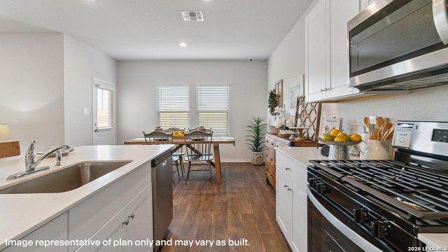 1551 Esmeralda Grv, San Antonio, TX 78253