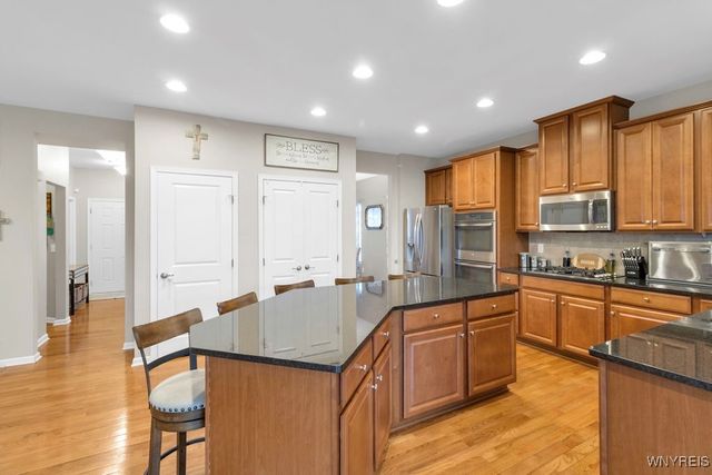 111 Camelot Drive, West Seneca, NY 14224