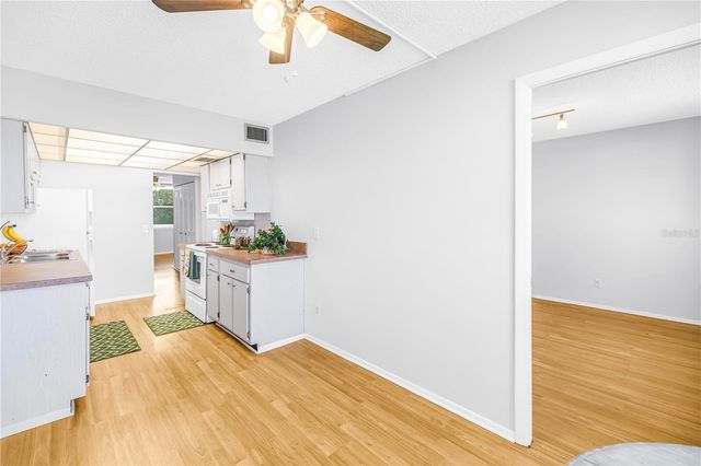4720 LOCUST STREET NE 318, St Petersburg, FL 33703
