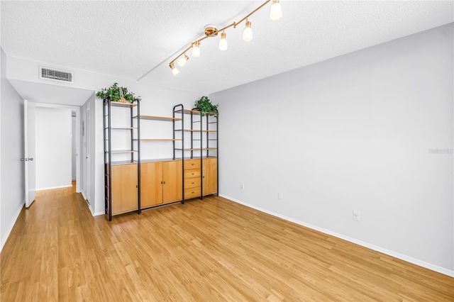 4720 LOCUST STREET NE 318, St Petersburg, FL 33703