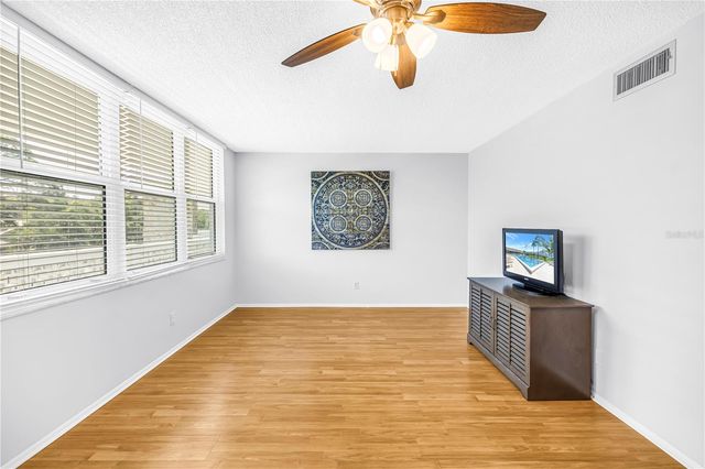4720 LOCUST STREET NE 318, St Petersburg, FL 33703