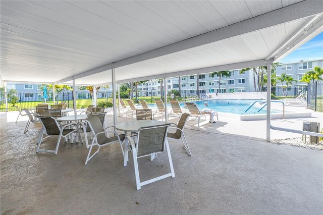 4720 LOCUST STREET NE 318, St Petersburg, FL 33703
