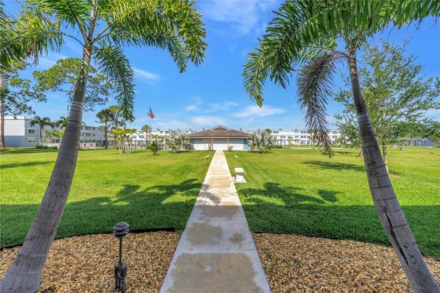 4720 LOCUST STREET NE 318, St Petersburg, FL 33703