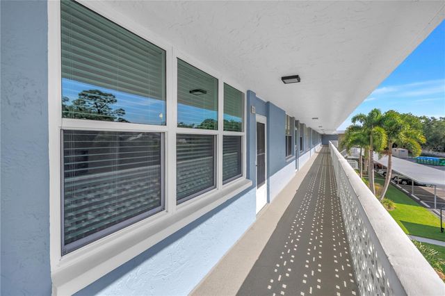4720 LOCUST STREET NE 318, St Petersburg, FL 33703