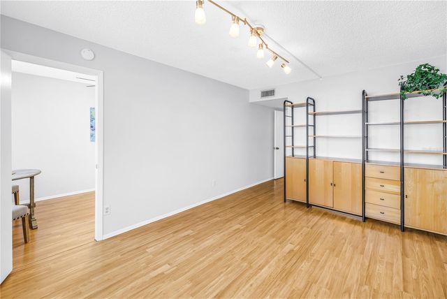 4720 LOCUST STREET NE 318, St Petersburg, FL 33703