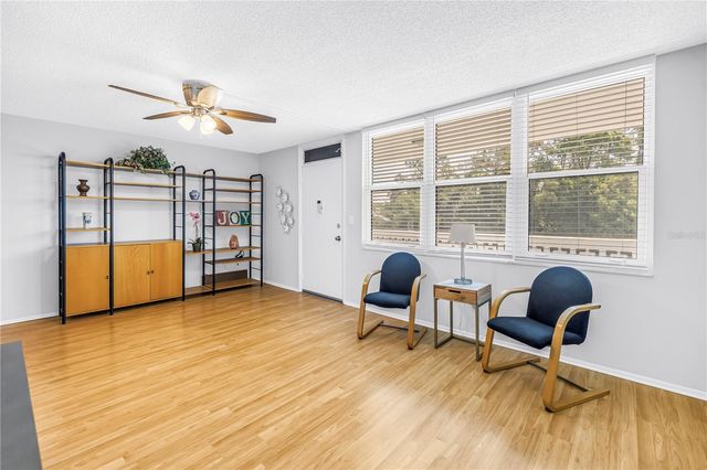 4720 LOCUST STREET NE 318, St Petersburg, FL 33703