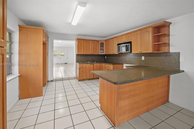 3720 NW 20th Ct 0, Miami, FL 33142