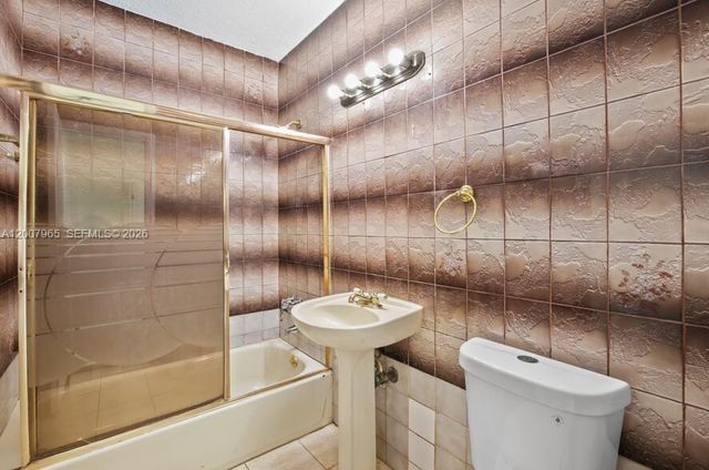 3720 NW 20th Ct 0, Miami, FL 33142