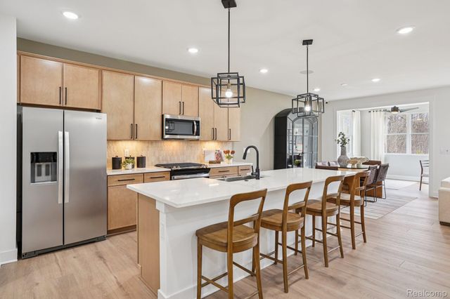 2781 E Theodore Street, Wixom, MI 48393