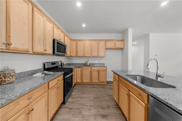 6451 Crest Brook Way, Buford, GA 30518
