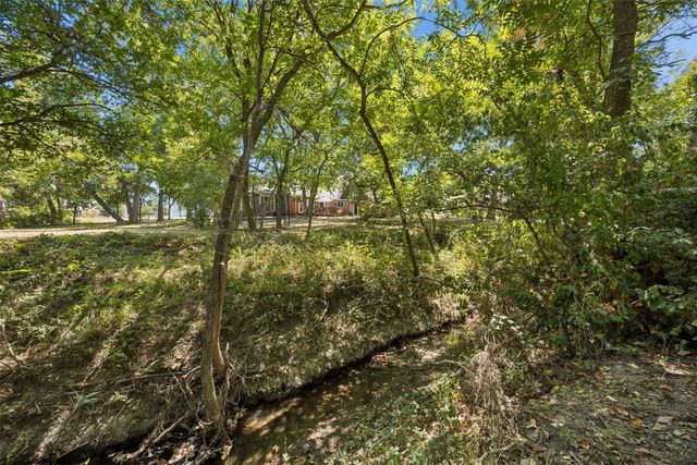 325 S Larkin Road, Sunnyvale, TX 75182