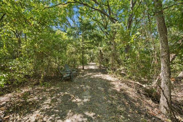 325 S Larkin Road, Sunnyvale, TX 75182