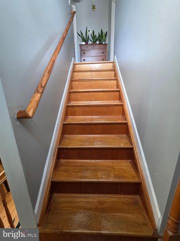 25 COLUMBIA AVE, Trenton, NJ 08618