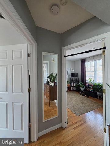 25 COLUMBIA AVE, Trenton, NJ 08618