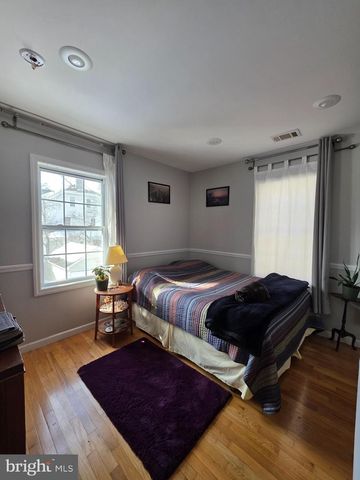 25 COLUMBIA AVE, Trenton, NJ 08618