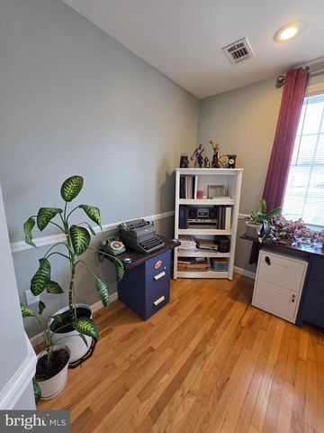 25 COLUMBIA AVE, Trenton, NJ 08618