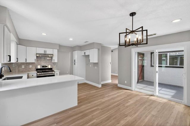2235 S Whitney Blvd, Rocklin, CA 95677