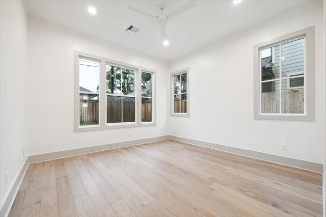 1714 Viking Drive, Houston, TX 77018